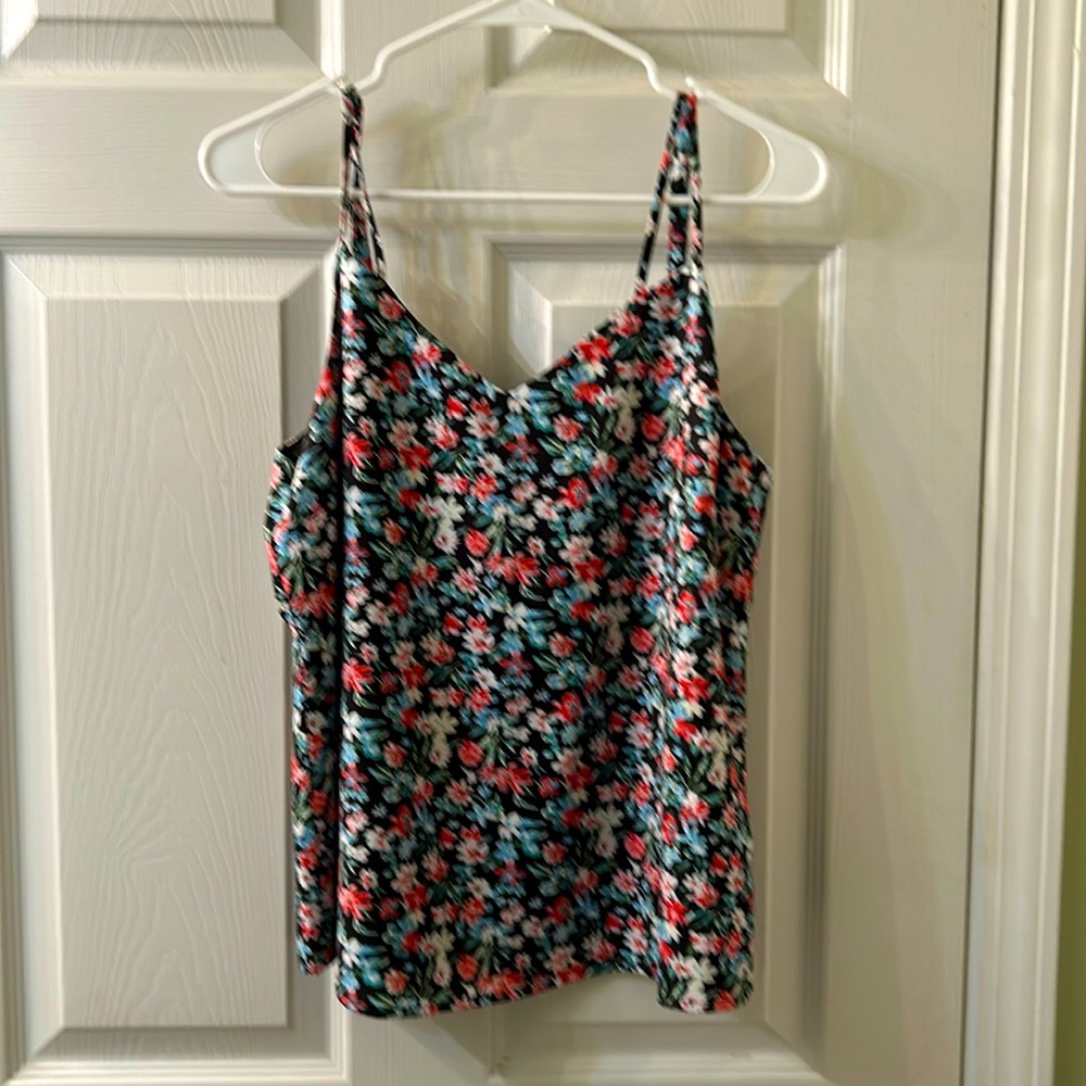 Black floral tank